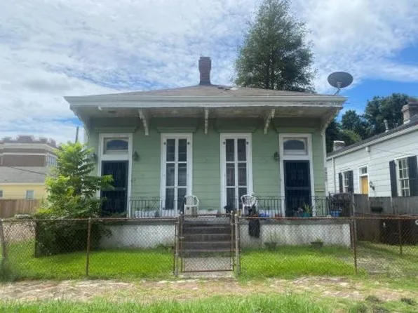 3700-02 Constance St, New Orleans, LA 70115