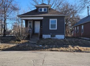 713 13th St, Rock Island, IL 61201