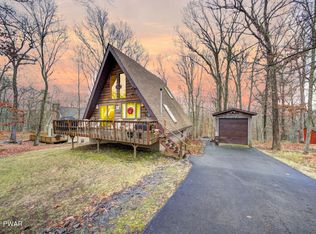 160 Tanager Rd, Lackawaxen, PA 18435