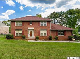 2402 Dairy Ln, Huntsville, AL 35811