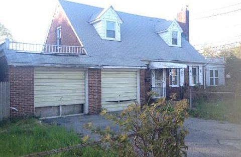 4th image of 165 E Clinton Ave