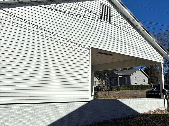 4th image of 108 Scott St