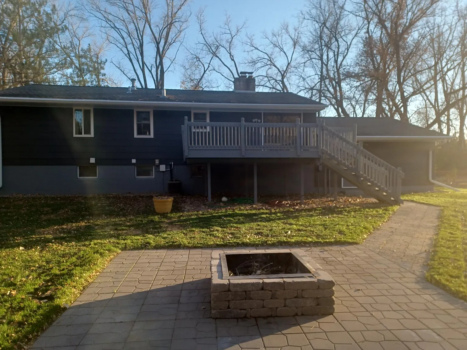 4 bed, 2075 sqft, $4,200 — Photo 3