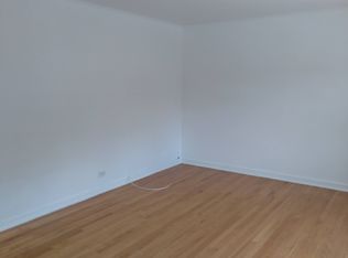 903 Austin St #2, Evanston, IL 60202