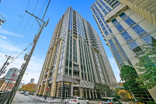 700 N Larrabee St Photo 1 700 N Larrabee St Photo 1
