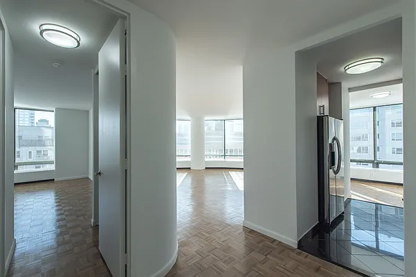 Rented by Solow Realty | media 16