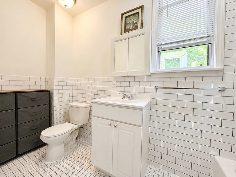 1934 Madison St #2RA — Photo 8