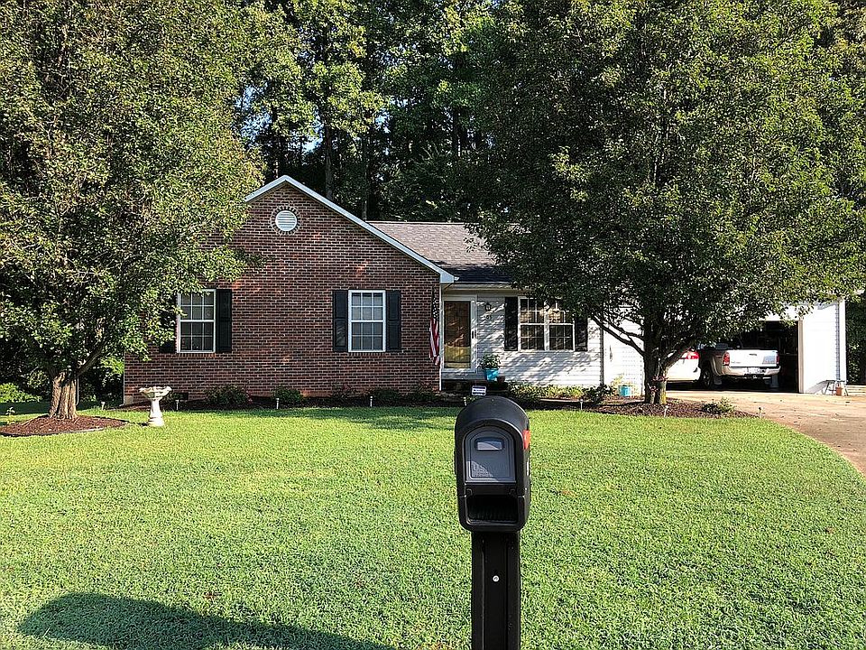 2nd image of 505 Highland Ridge Dr