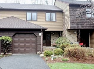 61 Patriots Rd, Morris Plains, NJ 07950