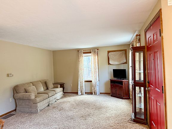 5th image of 369 Broad Cove Rd