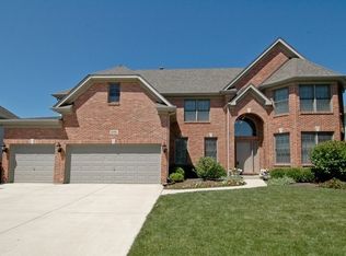 686 Kateland Way, South Elgin, IL 60177