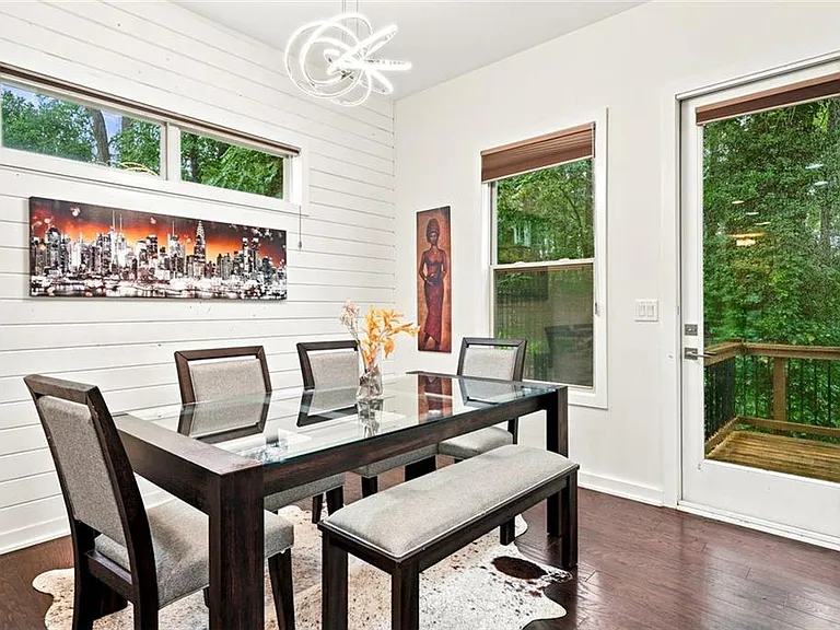 826 Canterbury Overlook NE — Photo 12