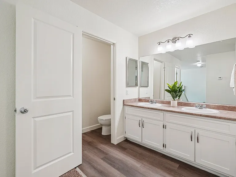 Fountain Circle Townhomes — Photo 24