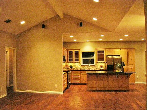 2nd image of 161 Oakwood Dr