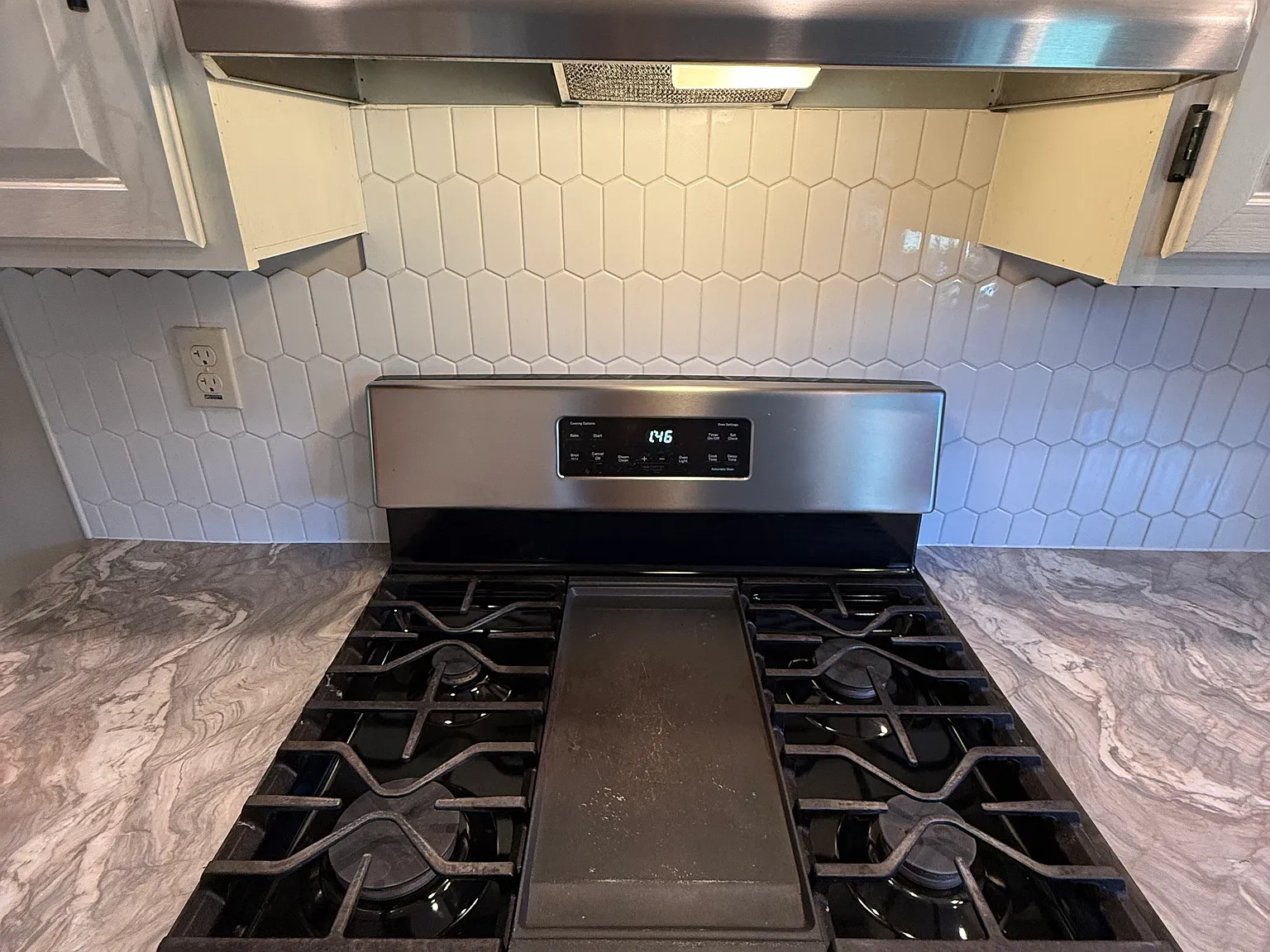 2 bed, 952 sqft, $2,000 — Photo 3