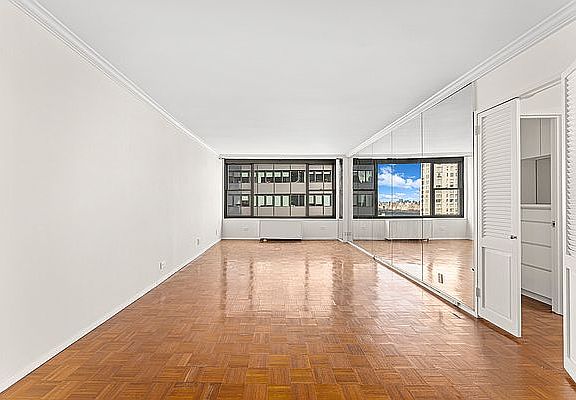 4th image of 117 E 57th St APT 41E