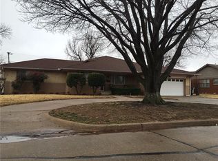 3105 Bella Vista Dr, Midwest City, OK 73110