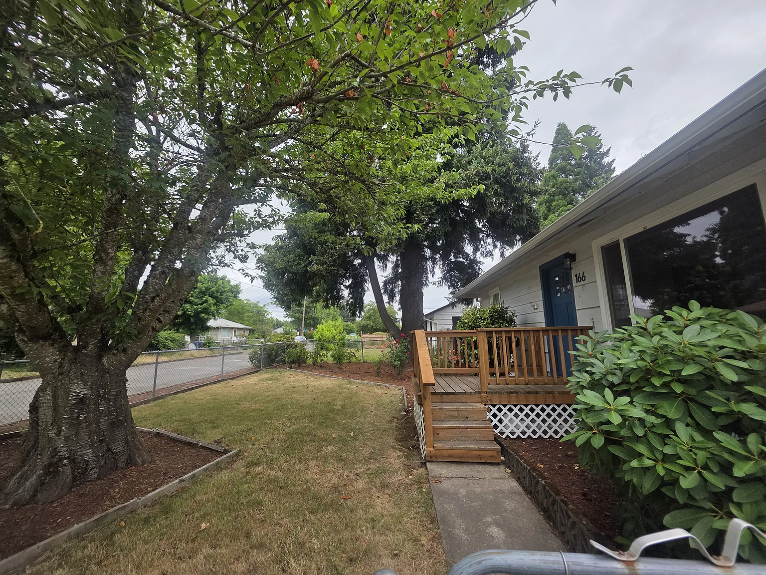 2 bed, 1423 sqft, $2,225 — Photo 3