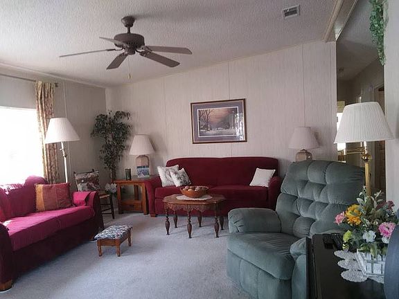4th image of 210 Birch St #291