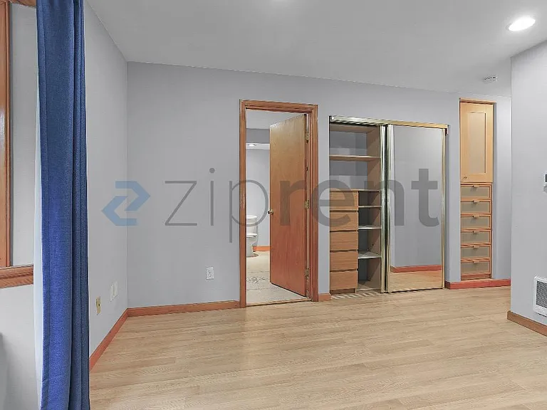 1202 NE 162nd St — Photo 8