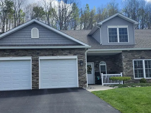 124 Forest Dr, Archbald, PA 18403