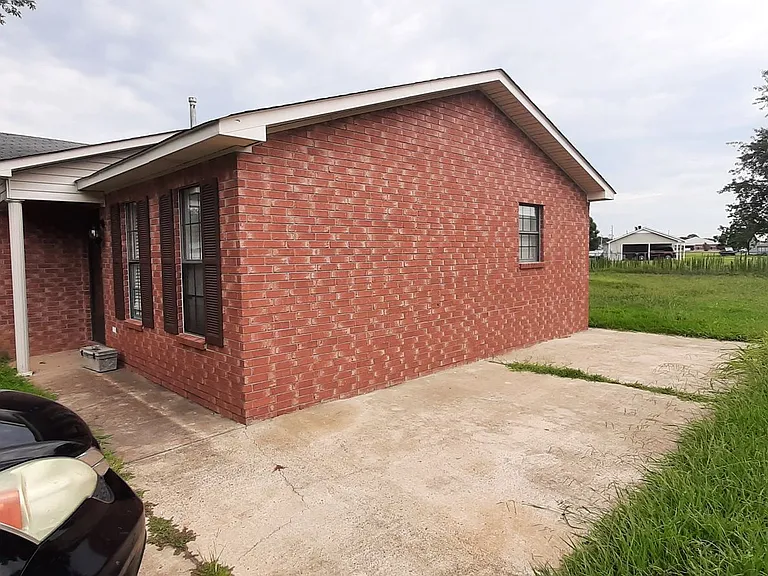 304 Ray St — Photo 20