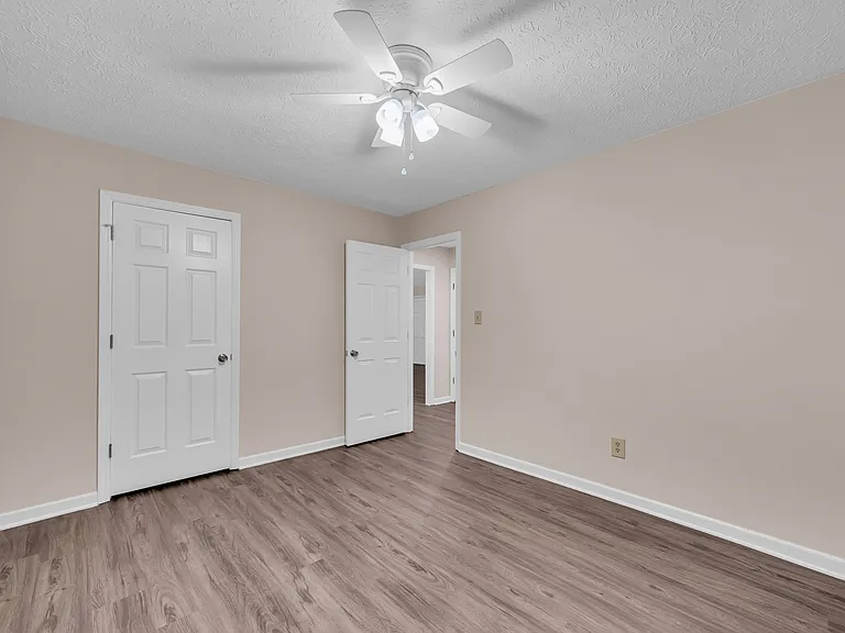 153 Creekwood Dr — Photo 10
