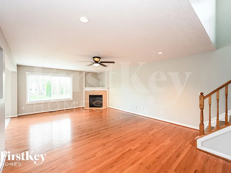 2125 Picketside Dr — Photo 2