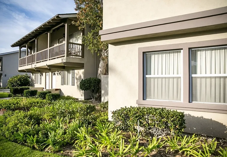 CitiZen South Bay on West 235th St. — Photo 5