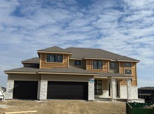 19052 Murifield Cir, Omaha, NE 68136