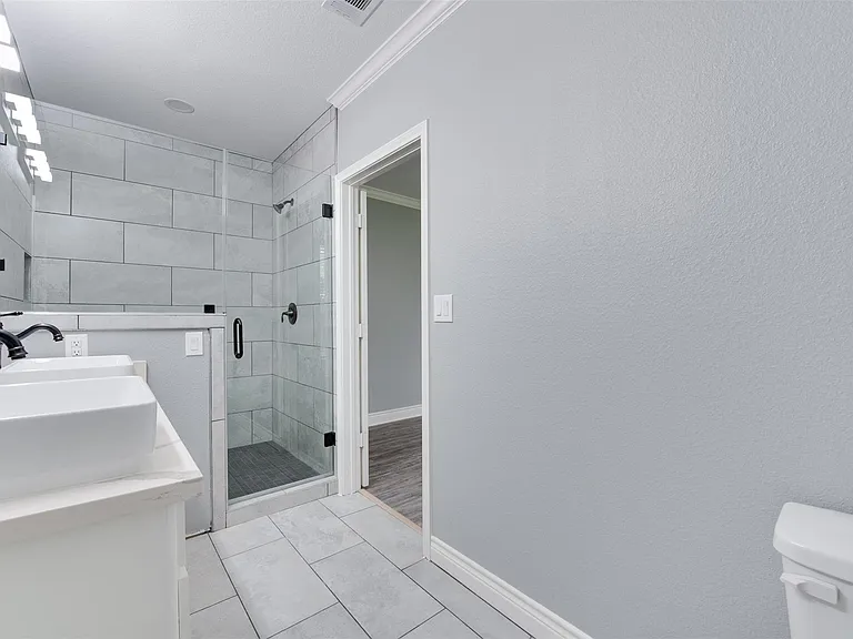 10622 Rustling Oaks Dr — Photo 14