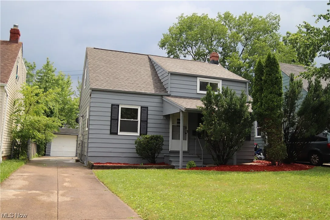 19212 Fairway Ave photo 1