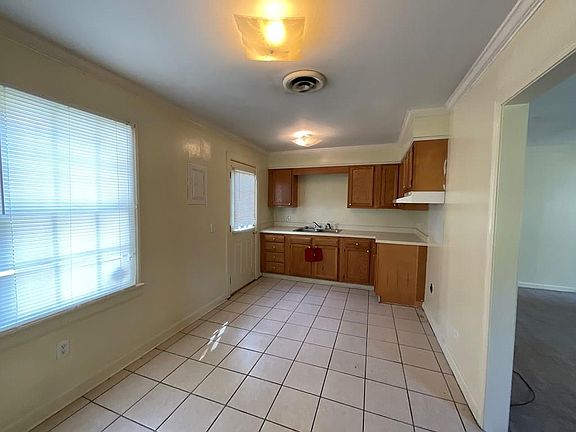 4th image of 1420 Canal Ave