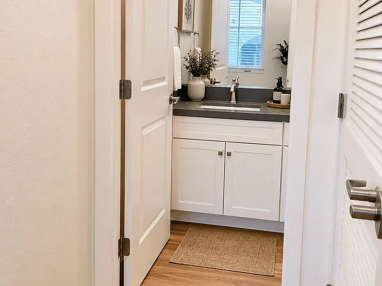 Via Del Lago Homes — Photo 14