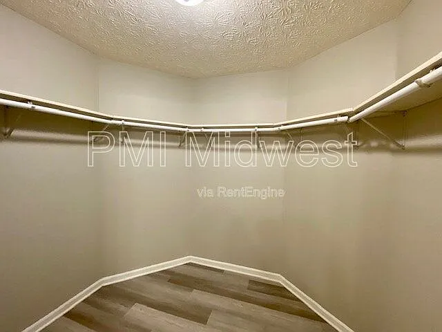 1542 Creekside Ln — Photo 12