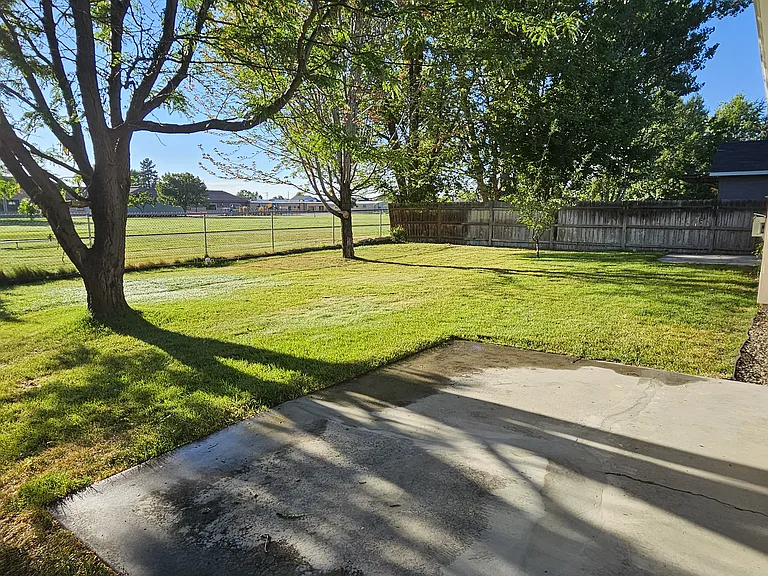 649 N Celeste Ave — Photo 18