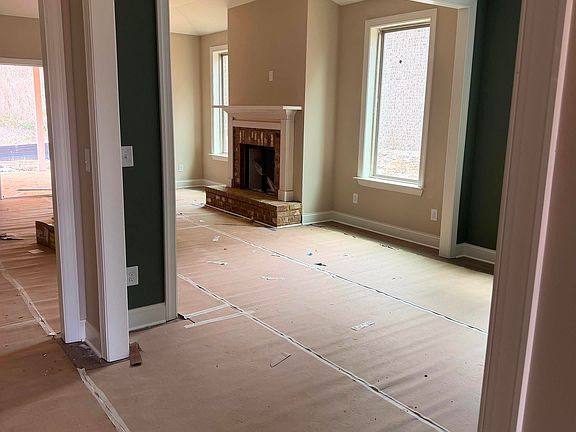 5th image of 173 Jefferson Pl