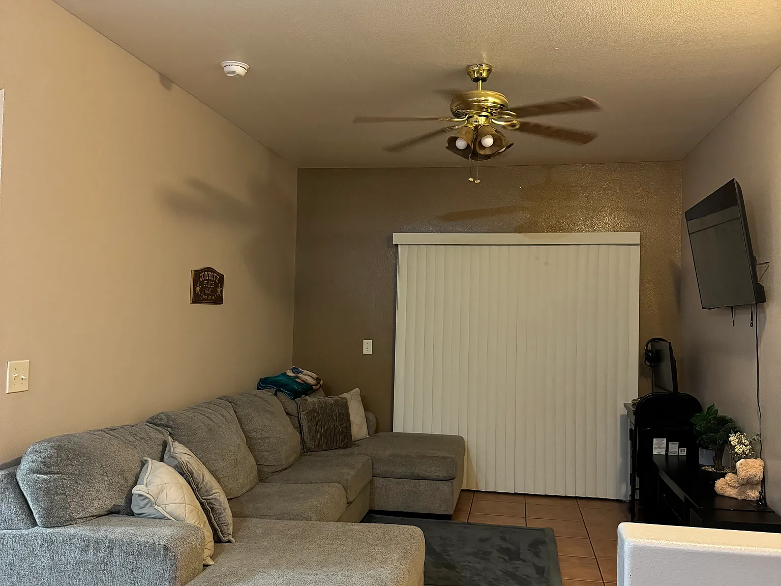 1 bed, 774 sqft, $1,200 — Photo 3
