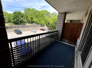 24 Harris Ave #216, Brantford, ON N3R 2E9