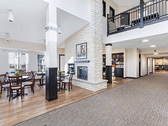 2nd image of 2592 Middle Rd #315