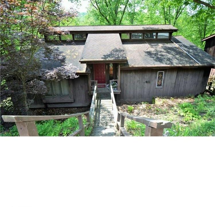 1st image of 867 Whispering Way