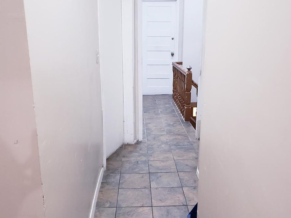 2nd image of 2909 Avenue D