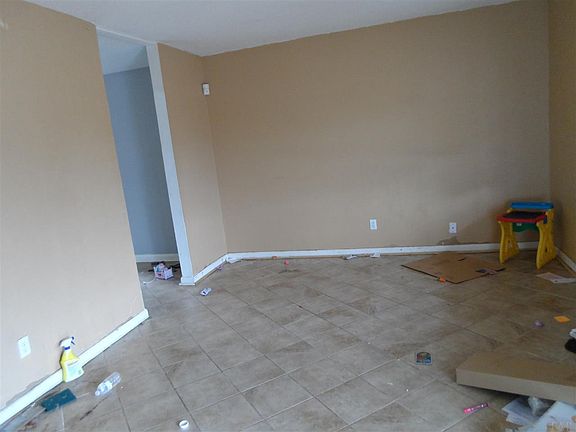 2nd image of 1106 Webster Dr