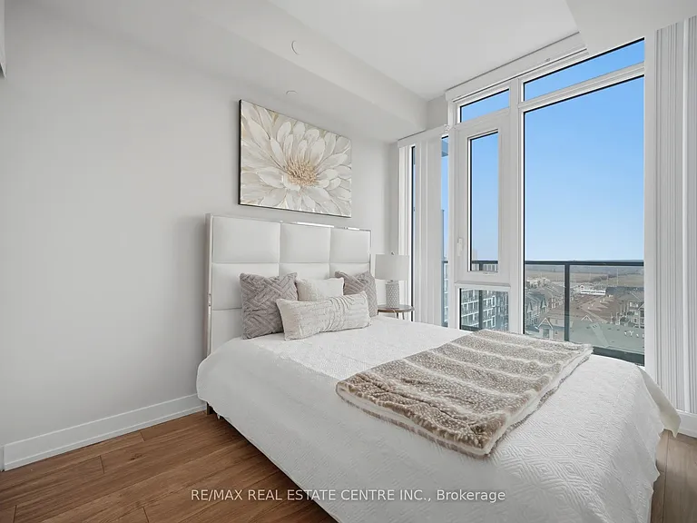 215 Veterans Dr #901 — Photo 16
