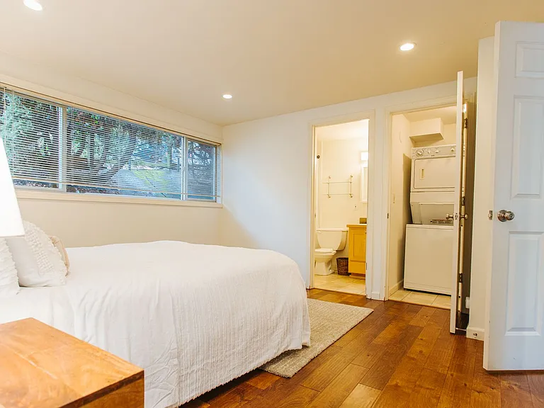 3015 Queen Anne Ave N. — Photo 9