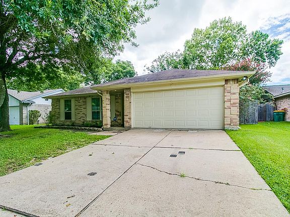 2nd image of 1010 W Belgravia Dr
