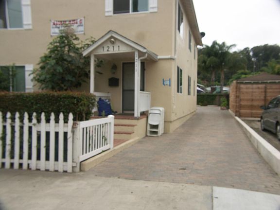 2nd image of 1209 Chino St
