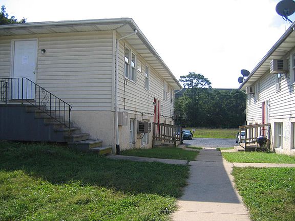 2nd image of 320 E Weidman St