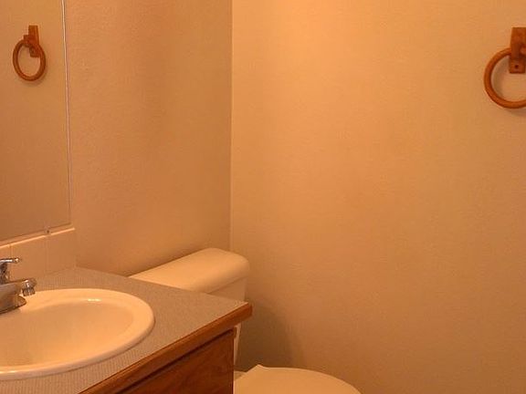 4th image of 1404 S Skyline Dr APT D