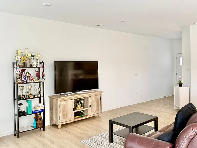 331 Red Oak Cir — Photo 6
